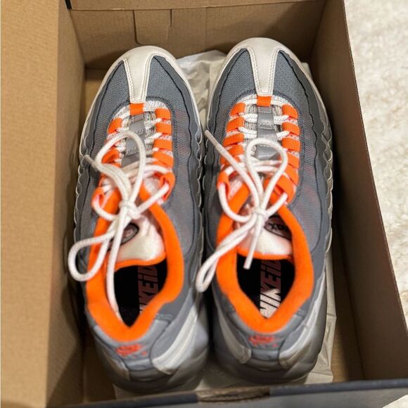 NIKE AIR MAX 95, size 9W - Picture 2 of 7